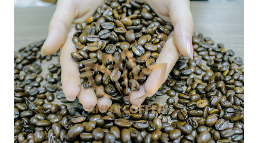 Cà phê rang xay ngày càng được ưa chuộng tại Sài Gòn
